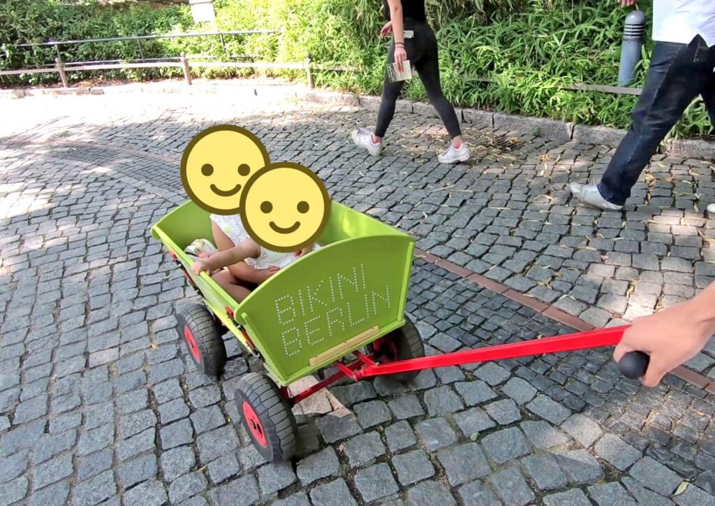 ベルリン動物園のベビーカーの写真